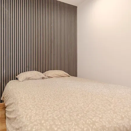 Lemonloft Wifi & Pool * Коста-дель-Силенцио